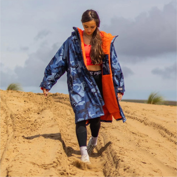 Dryrobe Advance Junior Long Sleeve Changing Robe V3KSLSDA - Blue Camo / Orange